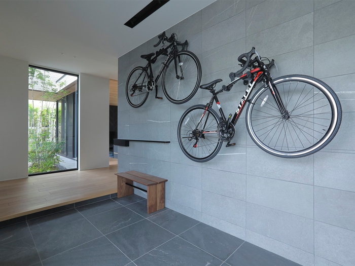 ⽞関ホール ⼟間 イメージ